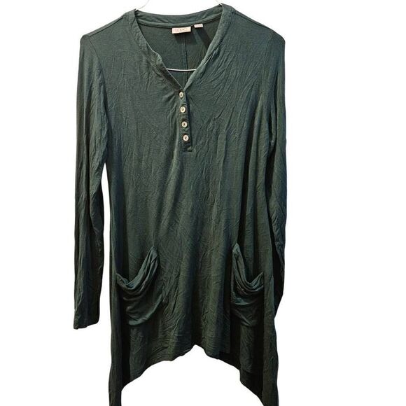 logo by lori goldstein Small V neck green Henley top high low hem pleated pocket - Picture 1 of 11